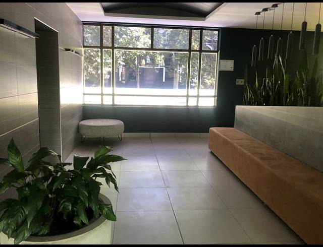 725M² RETAIL TO LET IN HYDE PARK